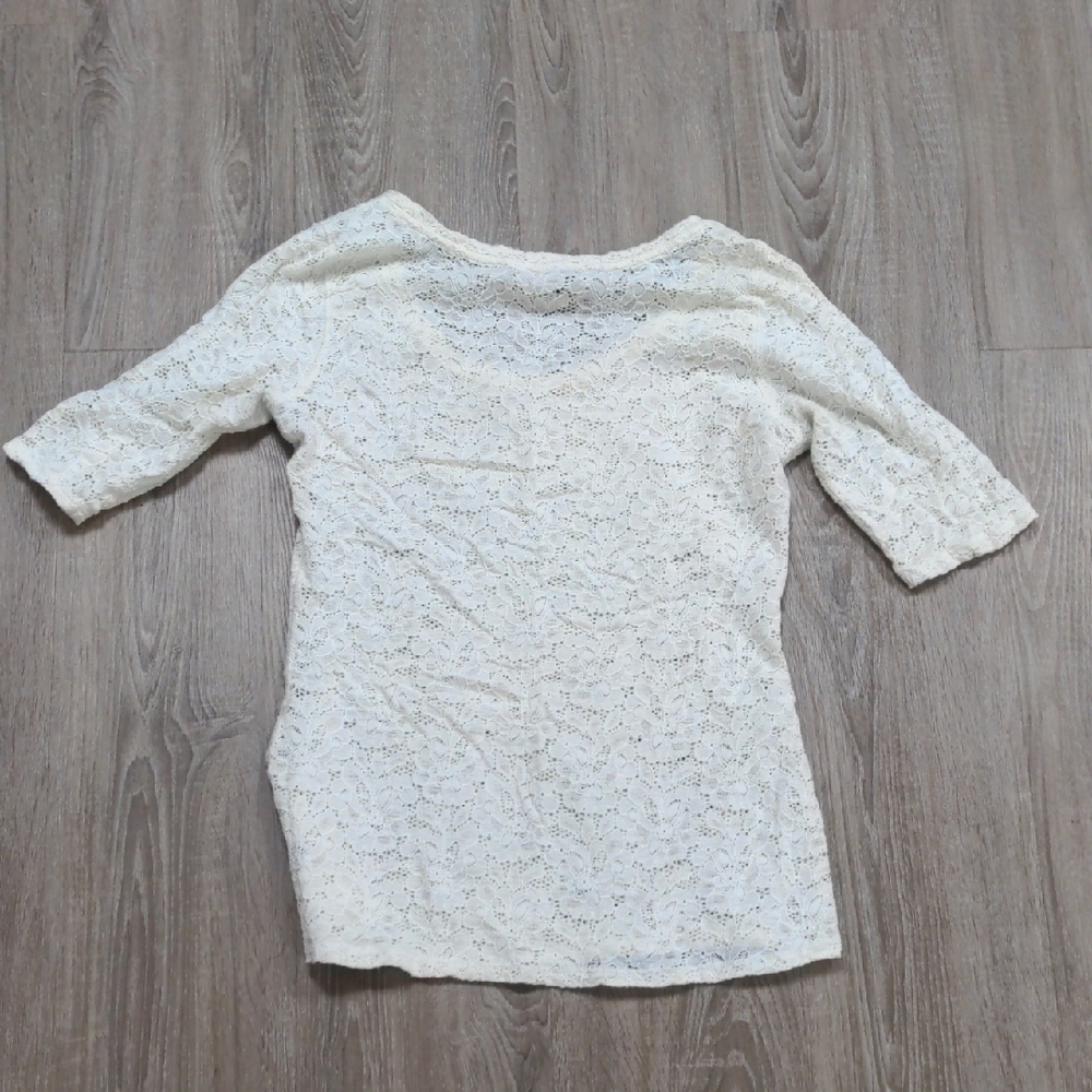 Express Gray and White Fitted 3/4 Sleeve Blouse - Picture 3 of 3